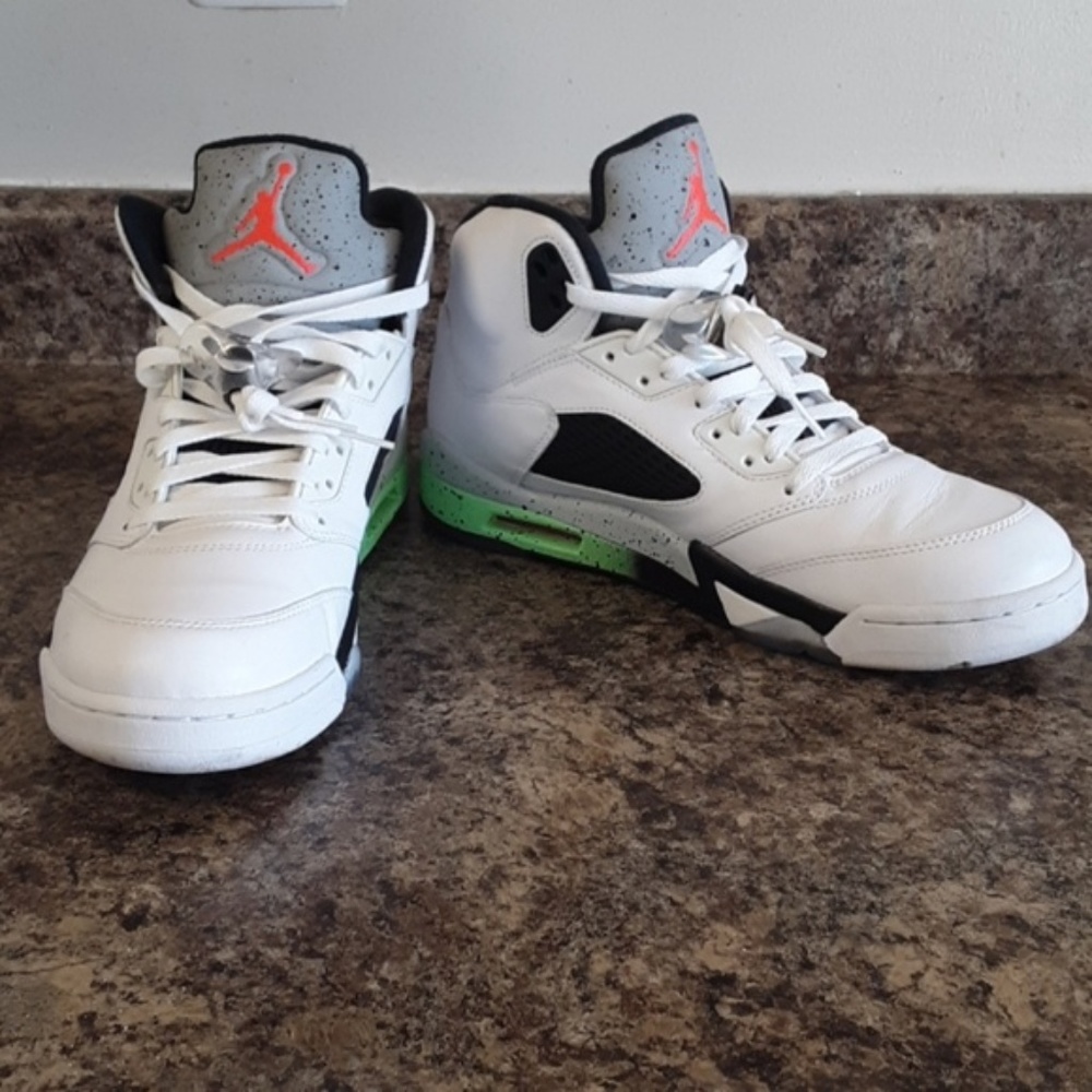Nike Air Jordan 5 Retro Poison Mens Size 11.